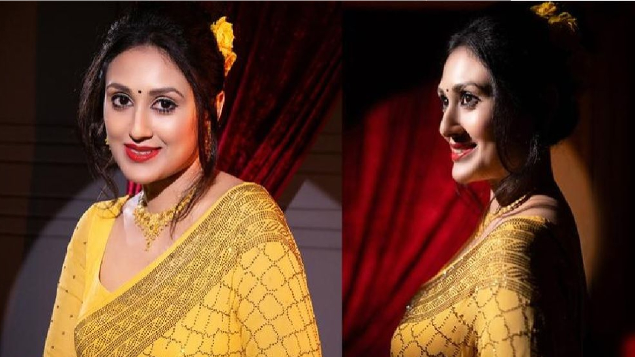 আবেদনময়ী কুসুম শিকদার, নজর কাড়লেন ভক্তদের