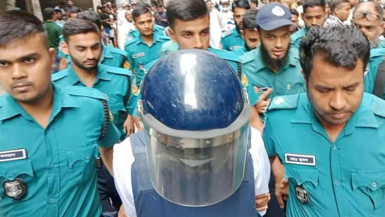 মন্ত্রীপাড়া থেকে গ্রেফতার সেই মার্কিন নাগরিক এনায়েত রিমান্ডে