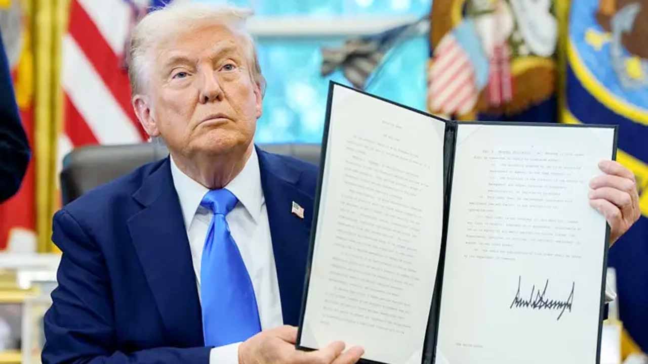 যুক্তরাষ্ট্রের ভিসা প্রাপ্তিতে নতুন সিদ্ধান্ত আরোপ করলেন ট্রাম্প