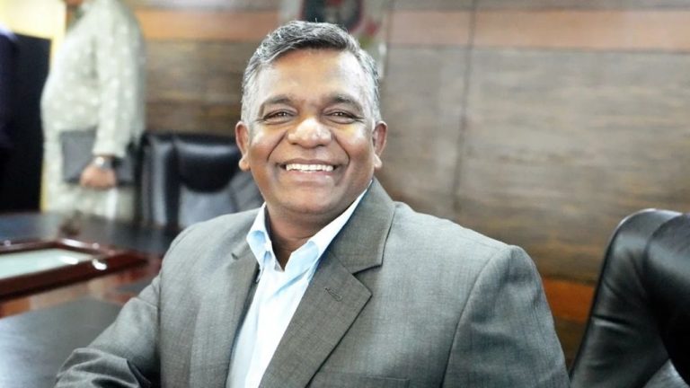 বিসিবি পরিচালক পদে নির্বাচন করবেন বুলবুল
