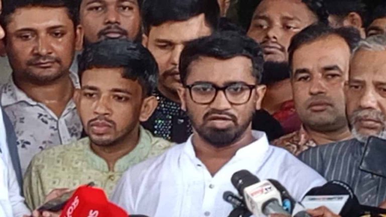 নুরের শারীরিক অবস্থার সবশেষ তথ্য দিলেন রাশেদ খান