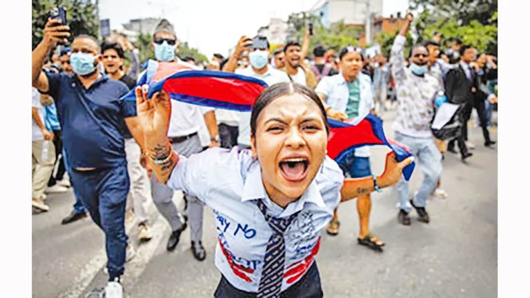 অবরুদ্ধ বাংলাদেশি সাংবাদিকরাও