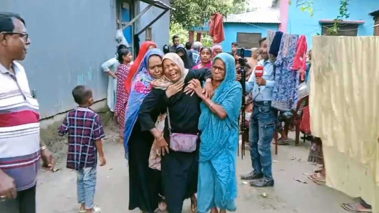 ঘরে ঢুকে প্রবাসফেরত নারীকে হত্যা