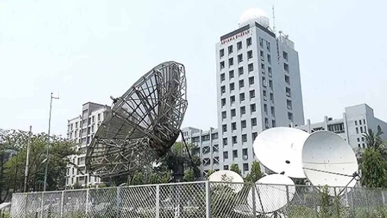 ঢাকায় বজ্রবৃষ্টির আভাস, তবে বাড়তে পারে গরম