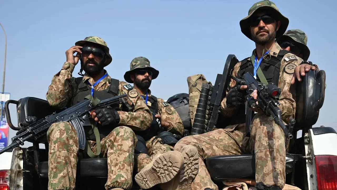 সীমান্তে অভিযানে গিয়ে পাকিস্তানের ৬ সেনা নিহত