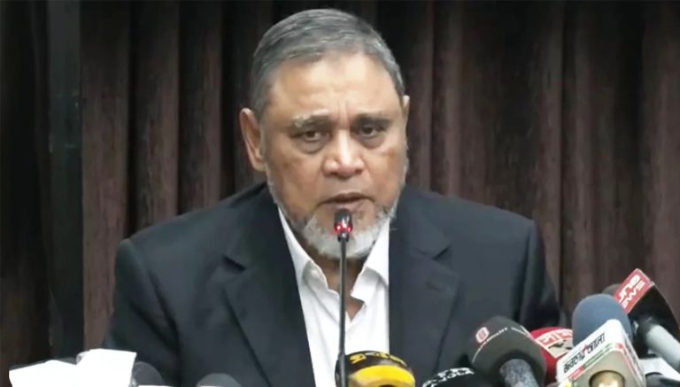 নির্বাচনে কোনো চাপের কাছে নতি স্বীকার না করার নির্দেশ সিইসির