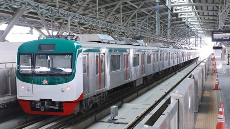 খুলে পড়ে গেছে পিলারের বিয়ারিং প্যাড, মেট্রোরেল চলাচল বন্ধ