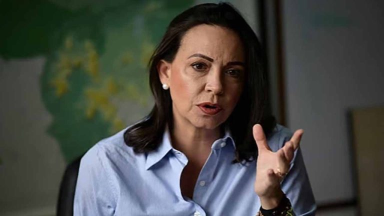 মারিয়া কোরিনা কি নিজ ভুবনে শান্তিতে আছেন?