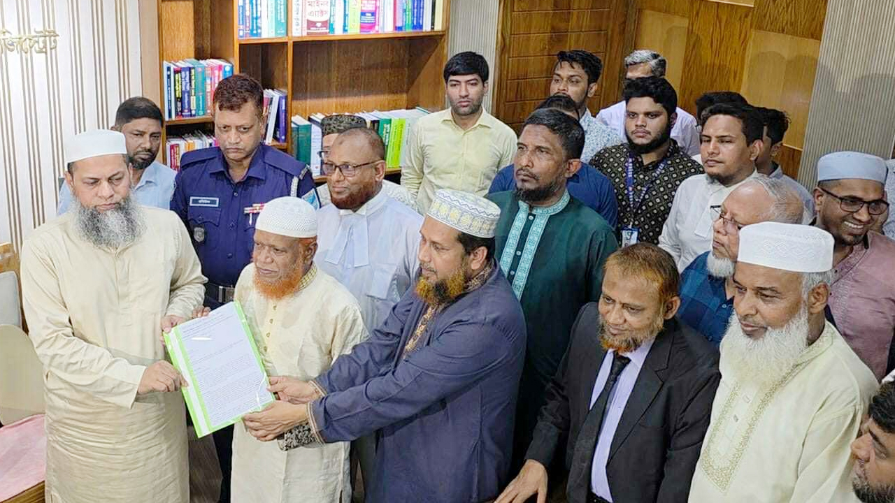 পিআর পদ্ধতিতে নির্বাচনসহ ৫ দাবিতে ঢাকার ডিসিকে জামায়াতসহ ৭ দলের স্মারকলিপি