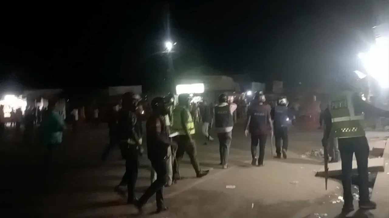 এক প্রেমিকা নিয়ে দুই প্রেমিকের সংঘর্ষ