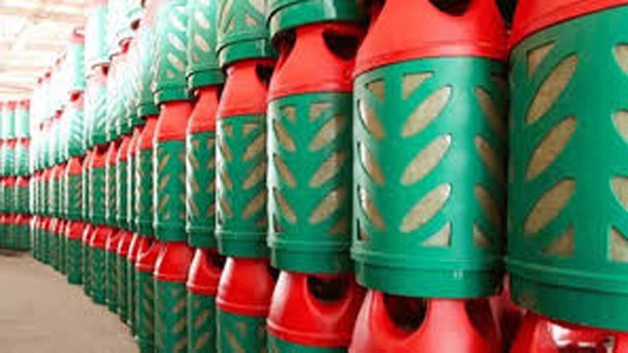 এলপি গ্যাসের নতুন দাম ঘোষণা বিকেলে