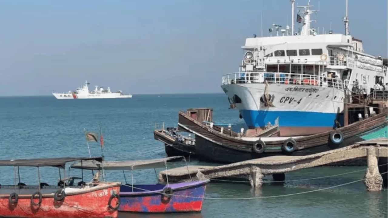 খুললো সেন্ট মার্টিন, তবে প্রথম দিনে ছাড়েনি কোনো জাহাজ