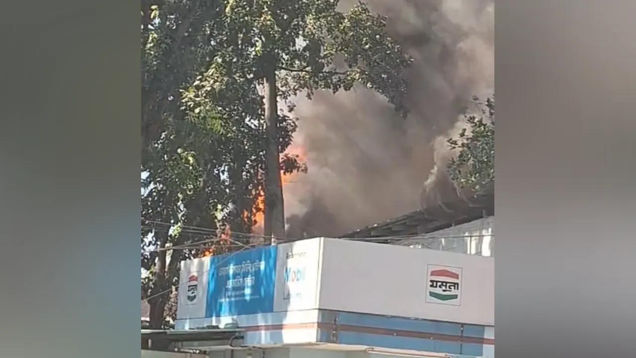 গাজীপুরে কারখানায় ভয়াবহ আগুন, নিয়ন্ত্রণে ৯ ইউনিট