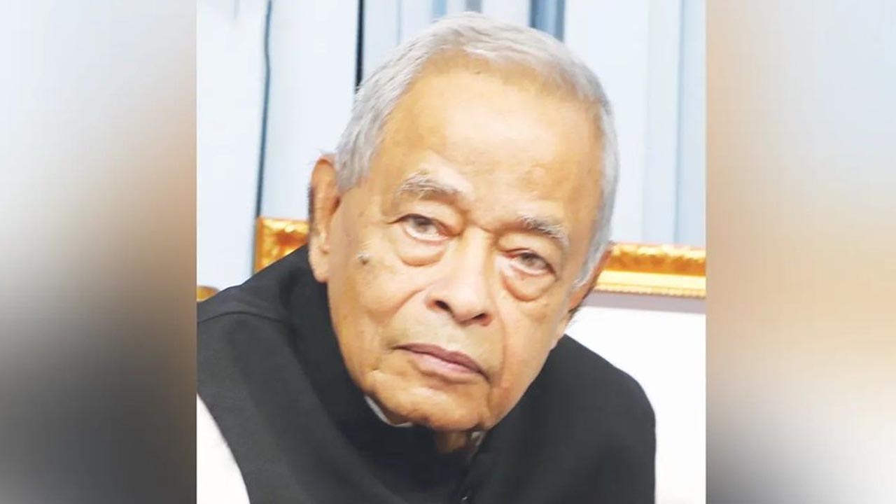 স্ত্রীসহ সাবেক স্বরাষ্ট্রমন্ত্রী মহীউদ্দীনের ৩৩ ব্যাংক হিসাব অবরুদ্ধের আদেশ