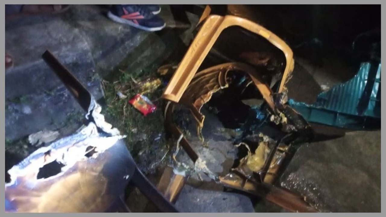 বরিশালে বিএনপি অফিসে আগুন